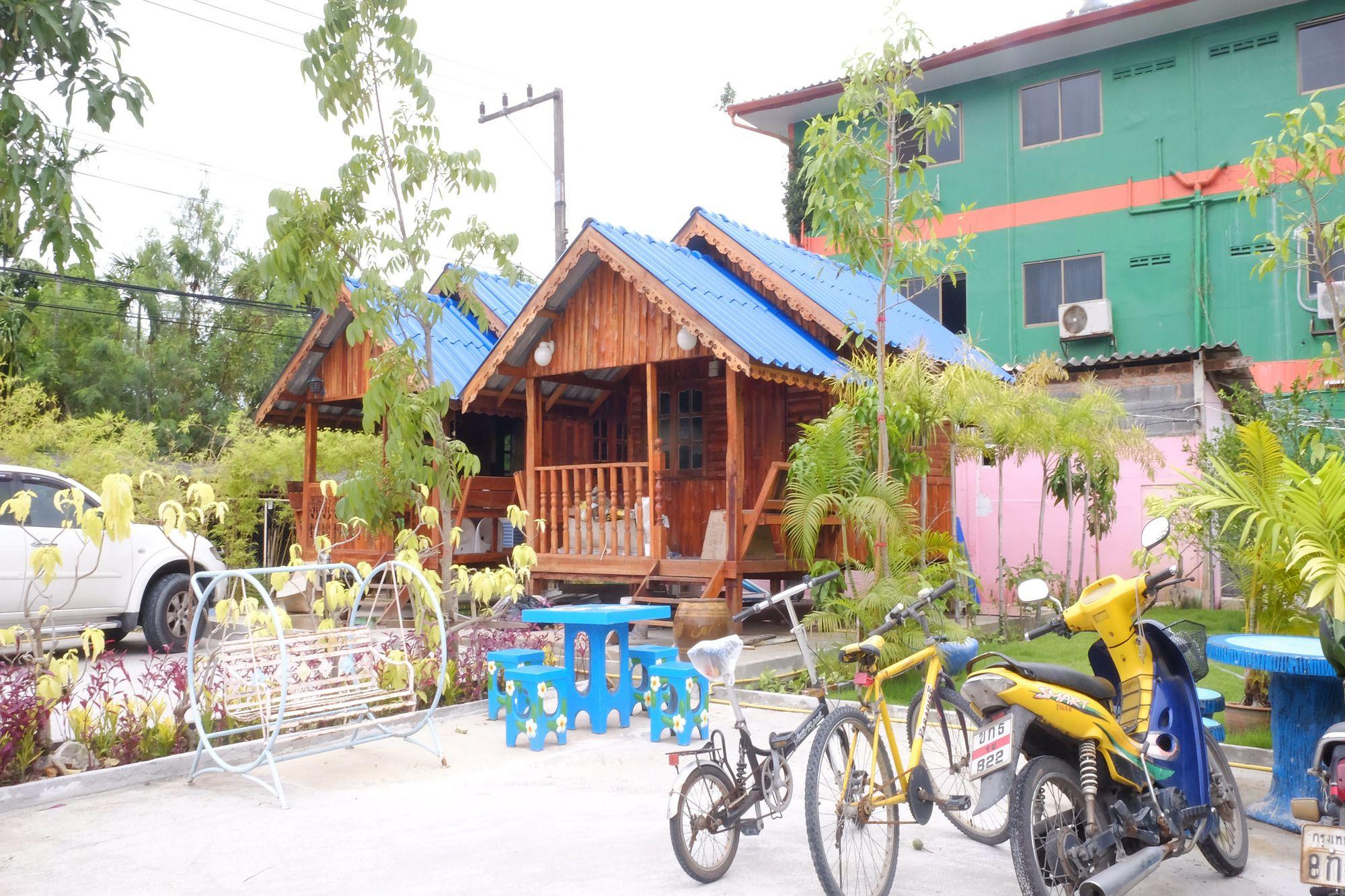 Suksomjai Hotel Rayong Esterno foto